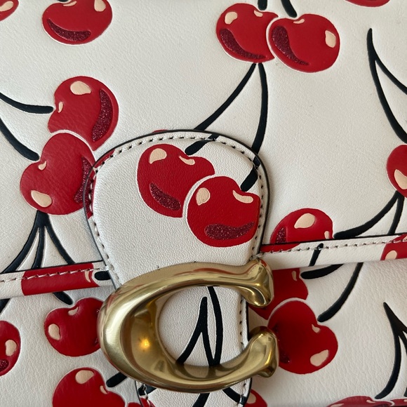 Coach soft tabby shoulder bag NWT - Picture 5 of 15